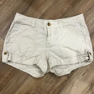 GAP Chino Linen Cotton Boyfriend Fit City Khaki Beige Low Rise Shorts size 4